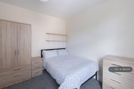 7 bedroom semi-detached house to rent - Photo 5