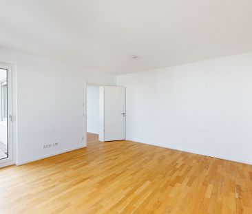 Living in Eastwing: 2-Room-Apartment with Balkon and built-in kitchen - Photo 3