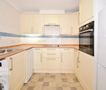 1 bedroom retirement property to rent - Photo 5