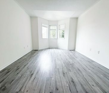 For Lease - 90 Bridlepath Street, Richmond Hill, Ontario - Photo 4