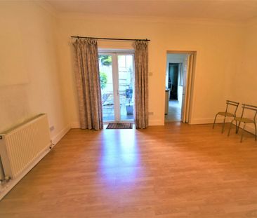 Terraced House to rent on - Photo 2