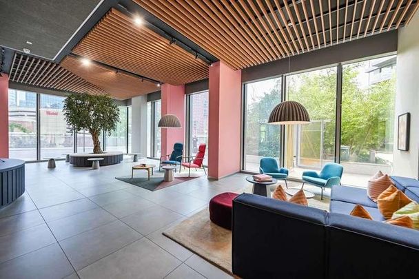 Hightail Point, East Village, Stratford, E20 - Photo 1