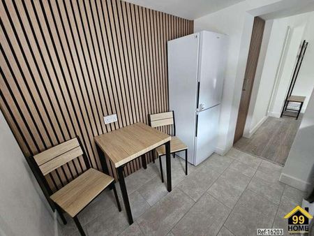 Ground Floor Flat, Brighton, East Sussex, BN1 - Photo 5