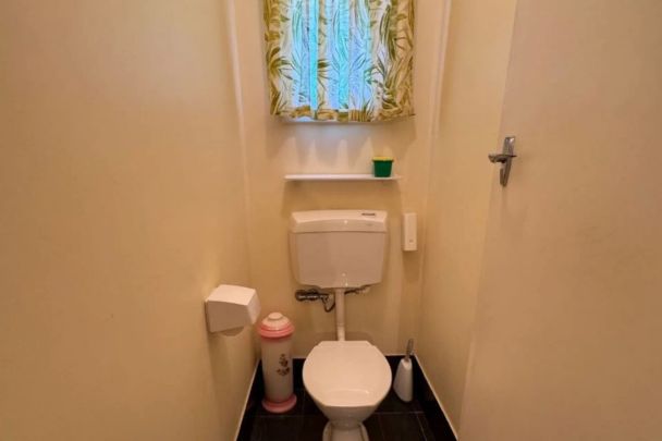 Spacious Family Home with Large Backyard in Valley View - Photo 1