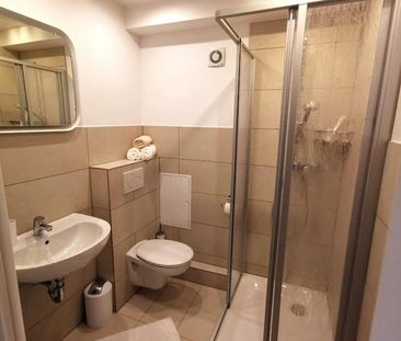 Vollmöblierte Stadtwohnung mit ÖPNV-Anschluss - Photo 1