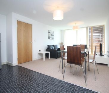 2 bedroom apartment to rent - Photo 4