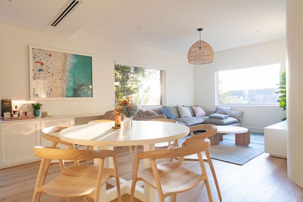 Stylish Beachside Living - Photo 1