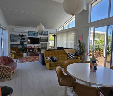 Palm Springs in Sponge Bay! - Photo 1