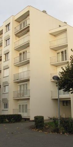 Location Appartement 3 pièces 69m² CHARNAY LES MACON 71850 - Photo 2