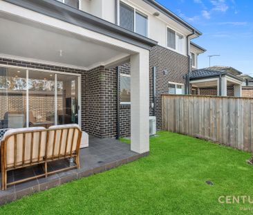 Two Bedroom Modern Unit! - Photo 2