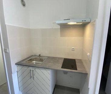 Location Appartement 1 pièce 31m² NICE 06200 - Photo 5