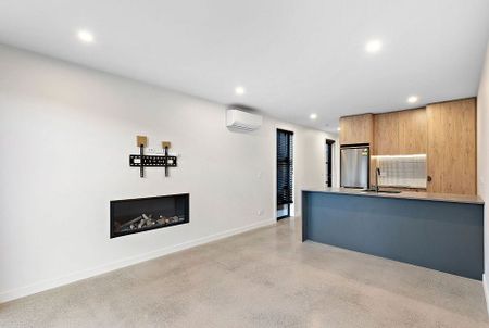 Brand New, Modern 2BR Townhouse in Jack's Point! - Photo 2