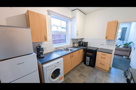 2 Bed Flat, Earlsdon, CV5 - Photo 5