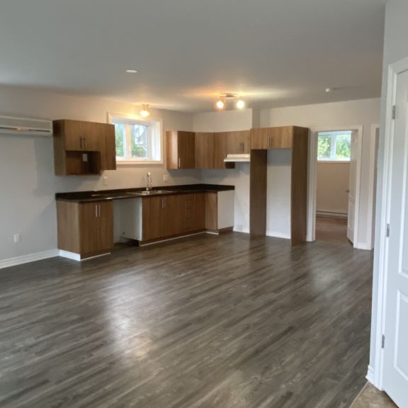 4 1/2 à Louer - Photo 2