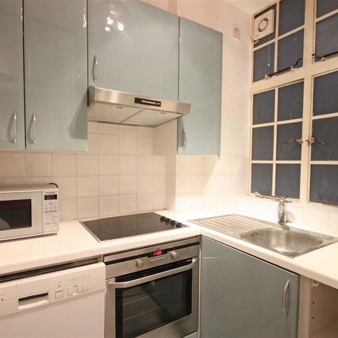 Studio to rent - Photo 1