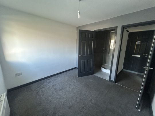 High Street, Cwmgwrach, NEATH - Photo 1