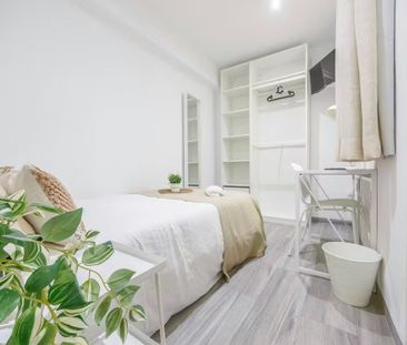 Carrer de Pere Cabanes, Valencia, Valencian Community 46019 - Photo 2