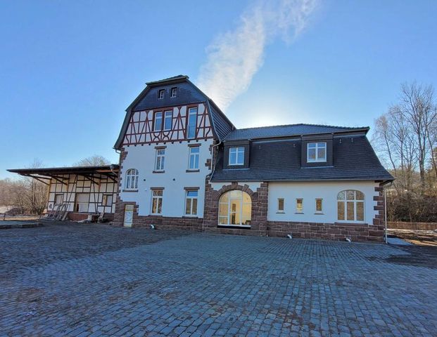 WOHNEN IM ALTEN BAHNHOF!!! Hochwertige 2- Zimmerwohnung mit Einbauküche in einmaliger Lage - Foto 1