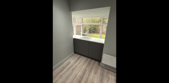 Studio Flat, Maury Road, N16 - Photo 2