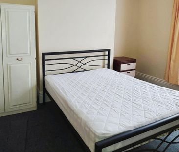 4 bedroom house share to rent - Photo 2