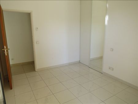 Location Appartement 4 pièces 122m² - Photo 4