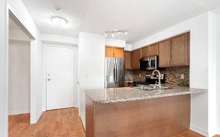 For Lease - 18 Harding Boulevard Unit# 512, Richmond Hill, Ontario - Photo 4