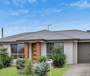 Modern & Low-Maintenance Living in Elizabeth East - Photo 3