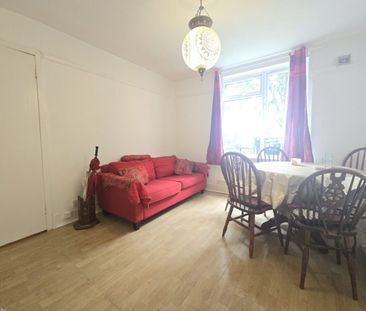 Canada Crescent, W3, Acton - Photo 1