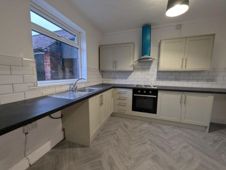 3 bedroom terraced house to rent - Photo 5