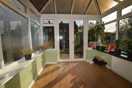 Fenwick Drive, Bradford, BD6 - Photo 3