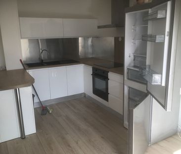 Location Appartement 2 pièces 56m² - Photo 2