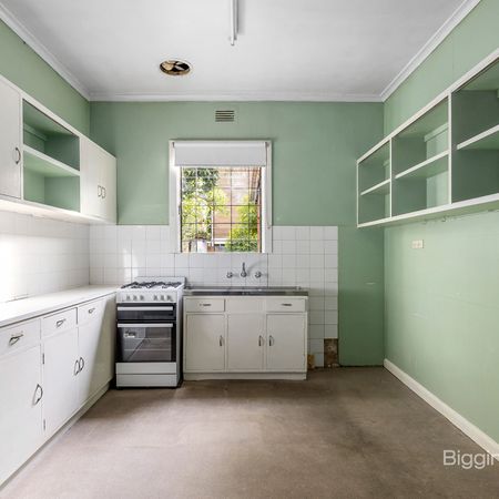 Spacious & Convenient Living - Photo 4