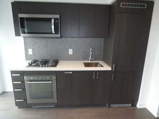 For Lease - 501 St Clair Avenue Unit# 909, Toronto, Ontario - Photo 1