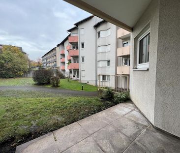 Mit Terrasse: Frisch renovierte und großzügige 1 Zimmer-Wohnung in ... - Photo 2