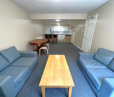 3 Bed Terraced House, Stokes Croft, BS1 - Photo 2