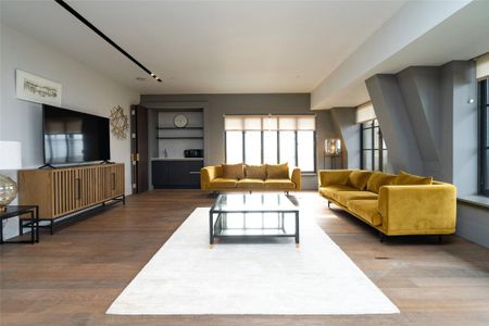 3 bedroom penthouse to rent - Photo 4