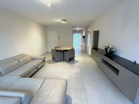 2 slaapkamer appartement dichtbij vele faciliteiten - Photo 2