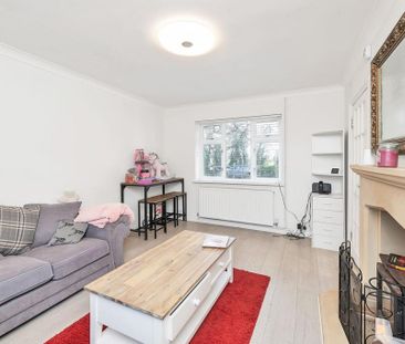 3 bedroom end of terrace house to rent - Photo 3