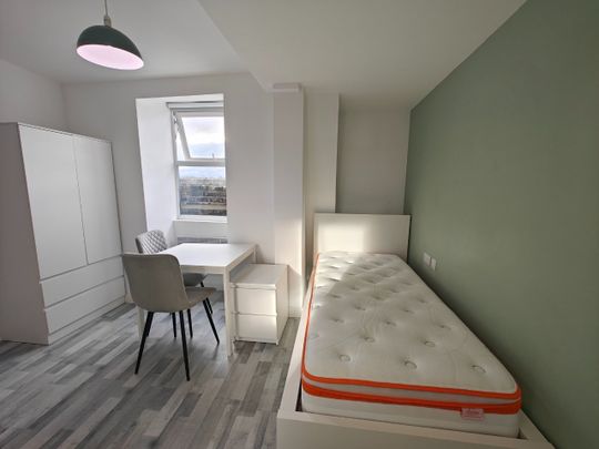 Studio Flat, Tottenham Lane, N8 - Photo 1