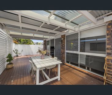 2/123 Nobby Parade, Miami, Qld 4220 - Photo 6