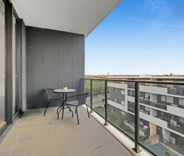 beautiful 2 Bedroom Apartment - Available Now! - Photo 3