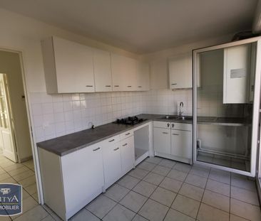 Location Appartement 4 pièces 82m² VILLEFRANCHE SUR SAONE 69400 - Photo 6