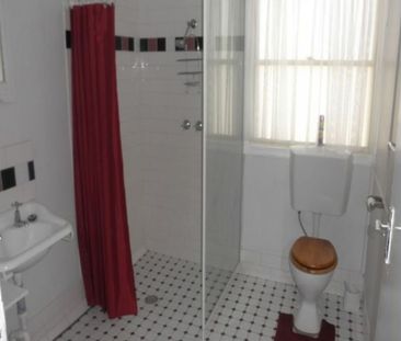 EAST TAMWORTH - One Bedroom Unit - Photo 4