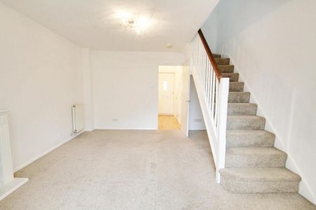 2 bedroom terraced house to rent - Photo 4