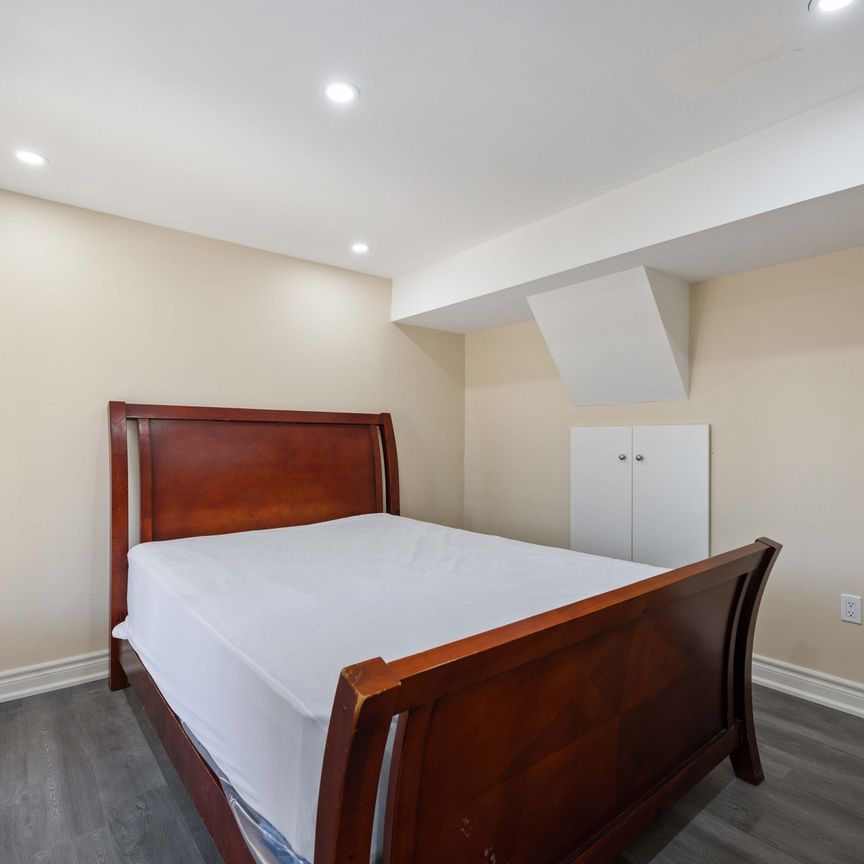 For Lease - 7 Mosely Crescent, Ajax, Ontario - Photo 1