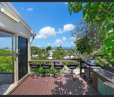 Fully Furnished, Self-Contained Retreat in the Heart of Townsville! - Photo 3