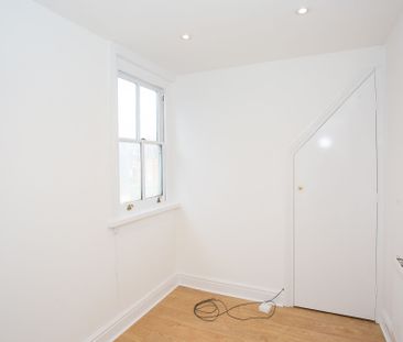 2 bedroom flat to rent, Available unfurnished now - Photo 1