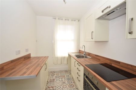 1 bed apartment to rent in Trafalgar Square Flat, Scarborough, YO12 - Photo 4