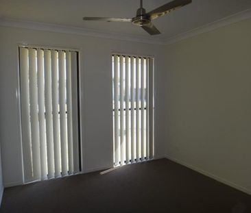 Great Family Home in Sought-After Coomera Grand Estate - Photo 6