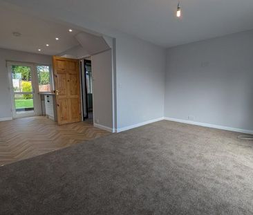 2 bedroom semi-detached house to rent - Photo 2